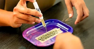 Jetty-Extract-Solventless-Dablicator-Marijuana-Oil-Pre-Roll-Joint